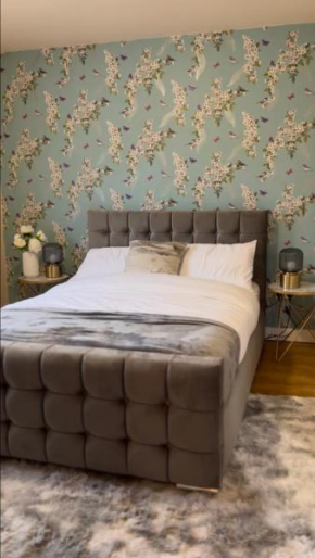 Cosy house in Harborne, Sleeps 10, 7 bed, 7 ensuite